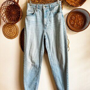 Levi's High Loose Taper Jeans Size 27